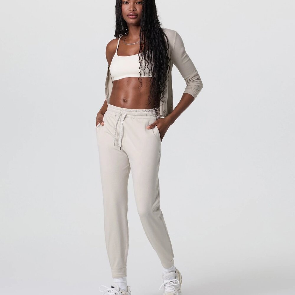 Womens Vuori Joggers Ercu Heather Med